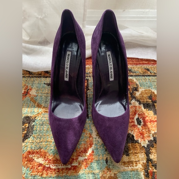 Manolo Blahnik BB Suede Pointed-Toe Pump, Purple Size - 37 - Picture 10 of 13